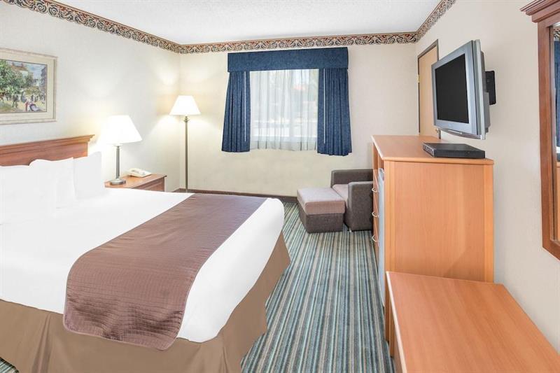 Surestay Plus Hotel By Best Western רדינג מראה חיצוני תמונה